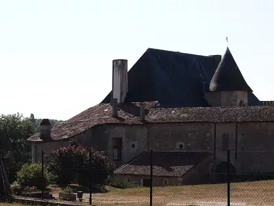 Château Paradis에서 가장 가까운 샤토인 브네스트의 Château d’Ordières