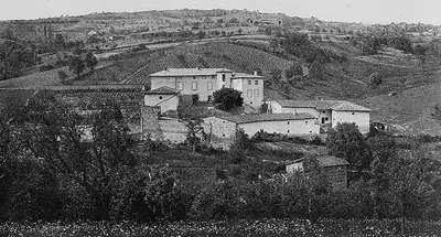 브륄리올에 있던 옛 Château de Charfetain을 그린 20세기 초의 삽화