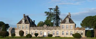Château de Cérons의 서쪽 파사드