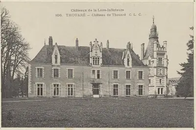 숙소에서 약 2.5 km 떨어진 이웃 샤토, Château de Thouaré