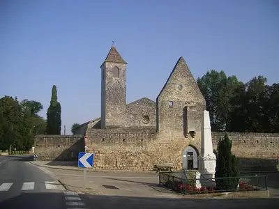 Fargues-sur-Ourbise의 요새화된 생시르 교회
