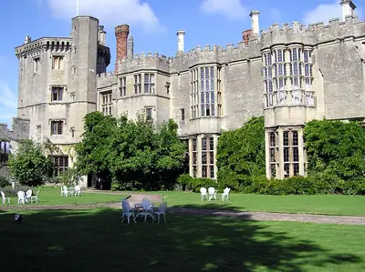글로스터셔 손버리에 있는 튜더 성 Thornbury Castle의 서쪽 정면