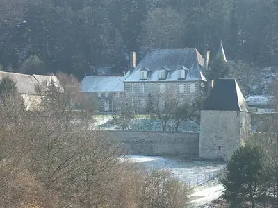 투루브르 근처의 Manoir de Bellegarde